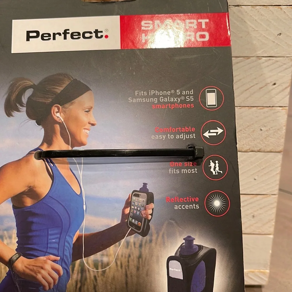Perfect Smart Hydro Walk Run Phone Water Bottle Combo